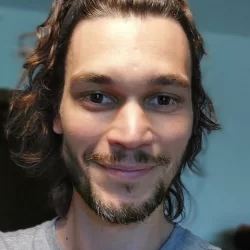 Xavier Hosten