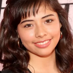 Xochitl Gomez