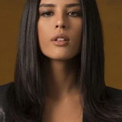 Yanna Lavigne