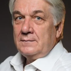 Юрий Шлыков