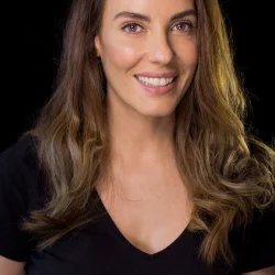 Zeynep Koltuk