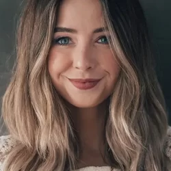 Zoë Sugg