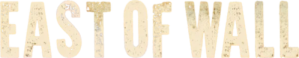 К востоку от стены
